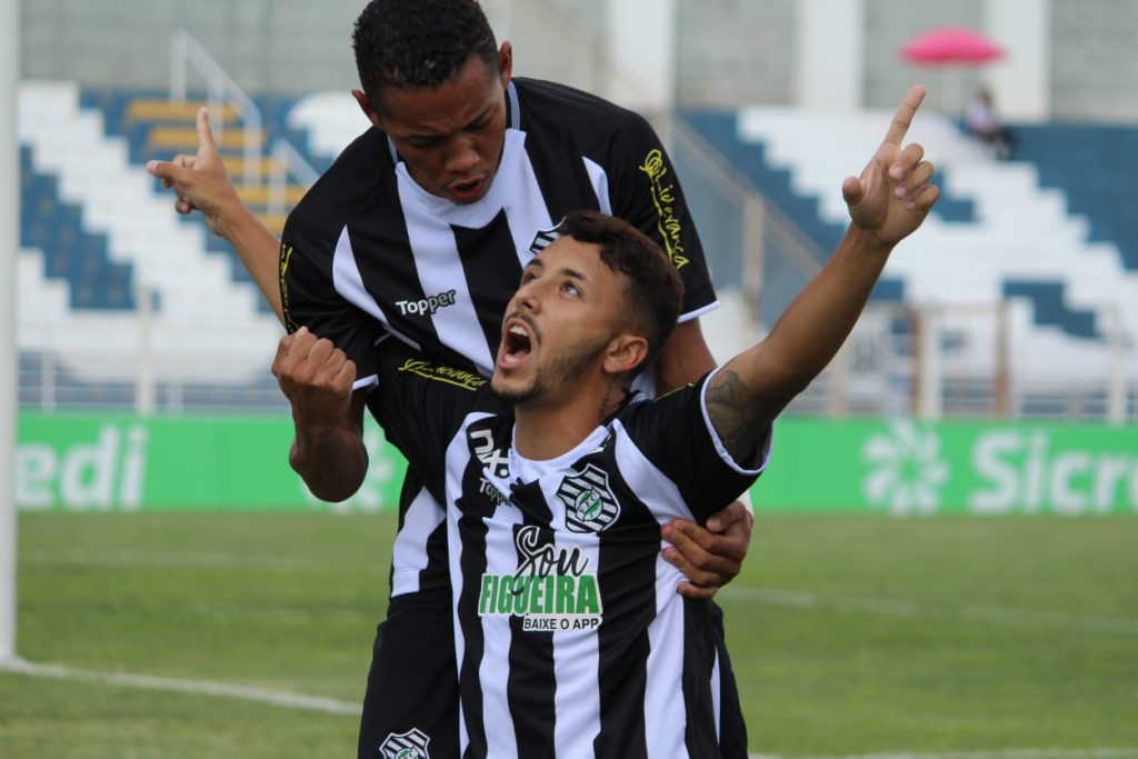 Com gols de João Diogo e Nicholas, Figueira goleia o ...